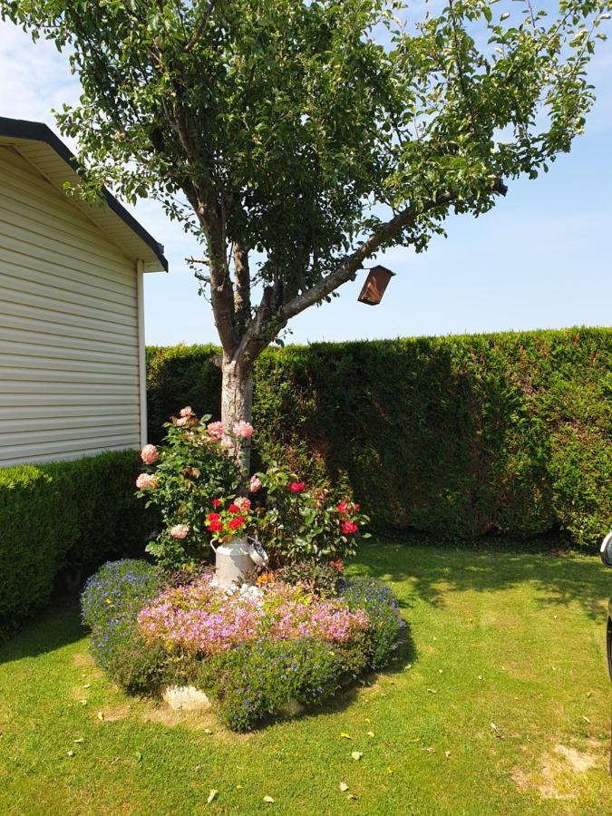 Le Clos Tranquille Hotel Gonneville-en-Auge Buitenkant foto