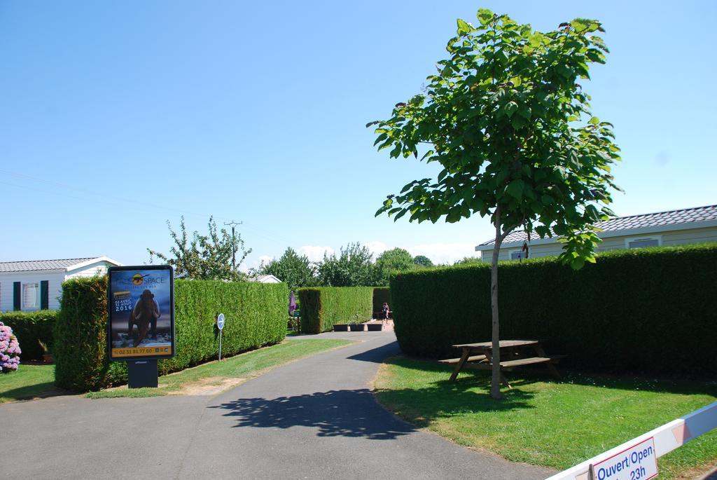 Le Clos Tranquille Hotel Gonneville-en-Auge Buitenkant foto